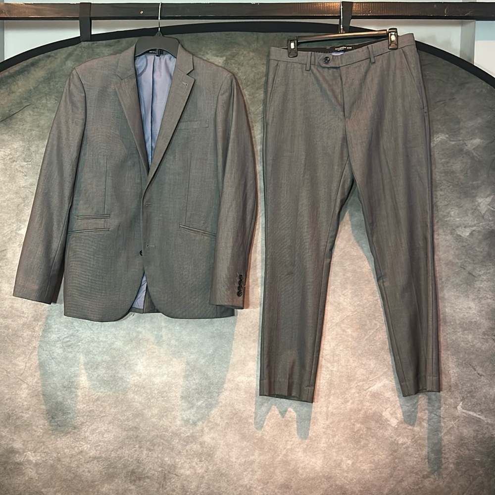 Light Grey Cedar Wood State Suit - 40R - 32x30S